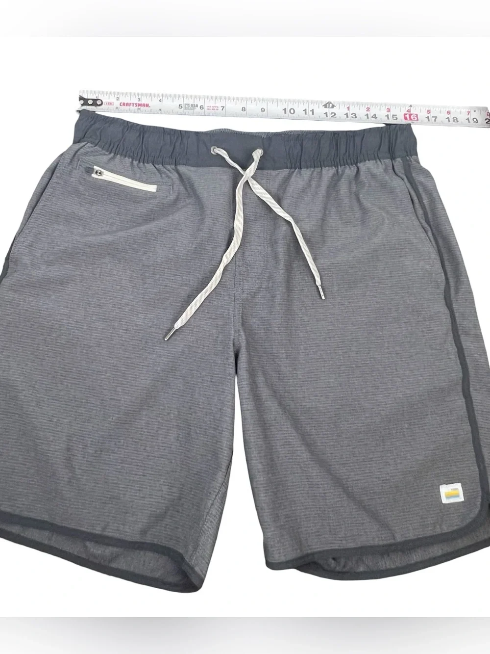 Vuori Banks Shorts Mens Large Gray Unlined 7.5